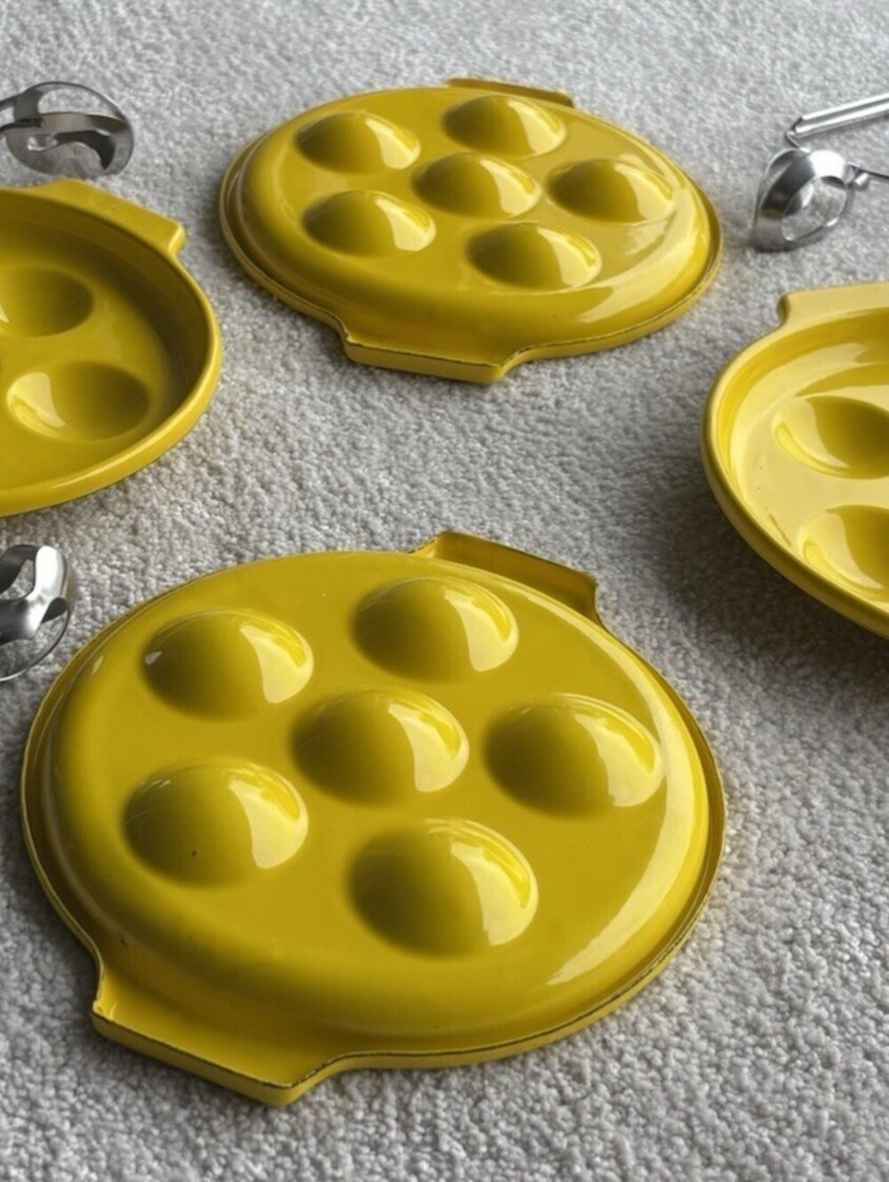 MCM Set Of 4 Yellow Enamel Escargot Trays With Set Of 4 Tongs